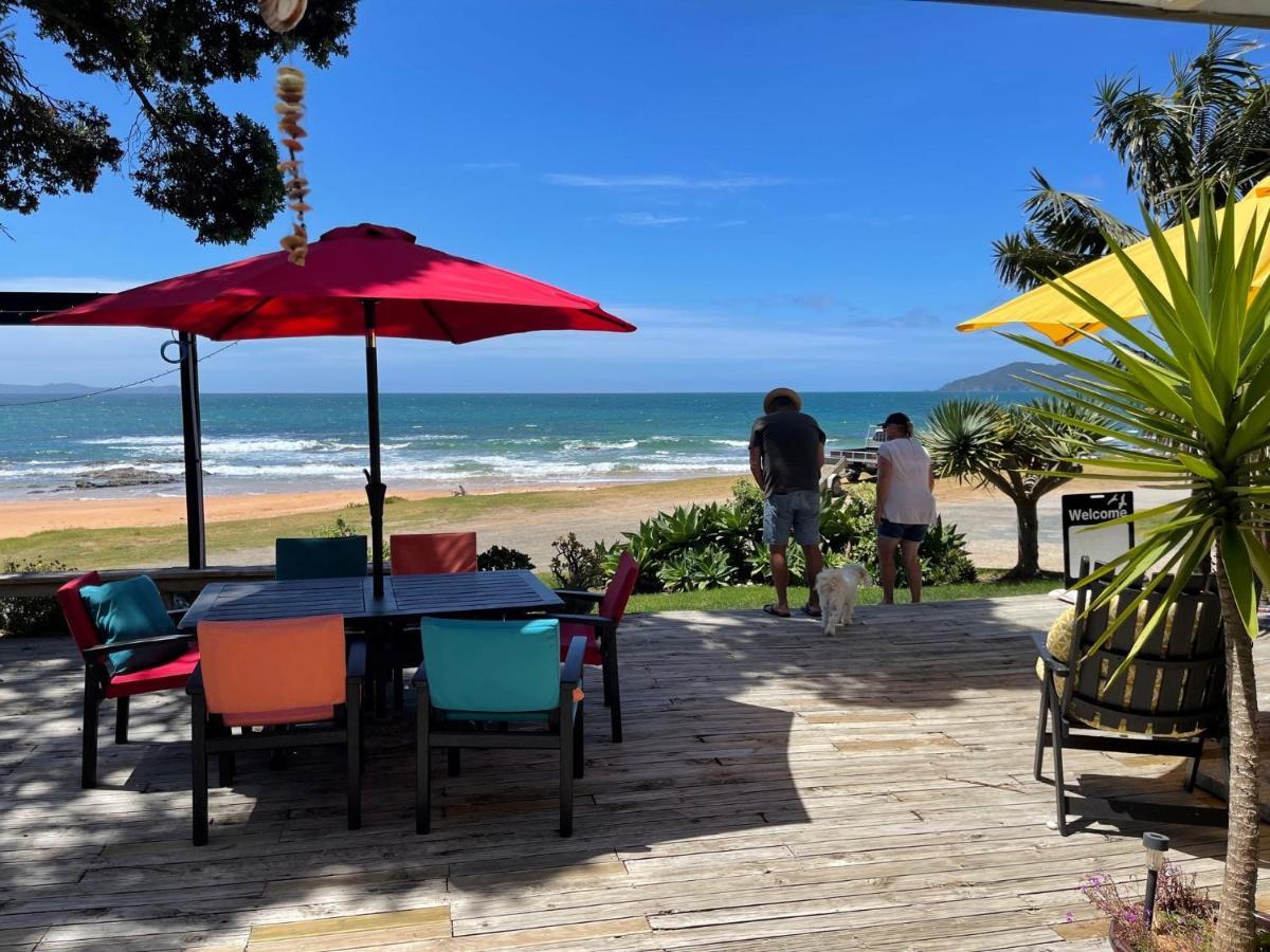 Driftwood Beachfront Accommodation, Cable Bay, Owhetu Coopers Beach Exterior photo